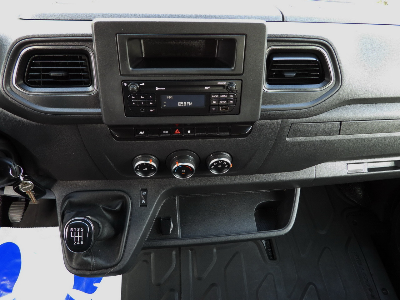 Dodávka sklápěč RENAULT MASTER TIPPER CRUISE CONTROL LED LIGHTS TWIN WHEELS AIR CONDITIONING 130HP: obrázek 30 Dodávka sklápěč RENAULT MASTER TIPPER CRUISE CONTROL LED LIGHTS TWIN WHEELS AIR CONDITIONING 130HP: obrázek 30