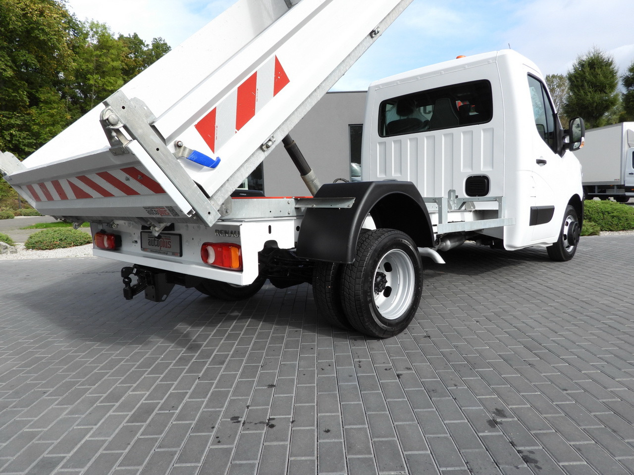 Dodávka sklápěč RENAULT MASTER TIPPER CRUISE CONTROL LED LIGHTS TWIN WHEELS AIR CONDITIONING 130HP: obrázek 23 Dodávka sklápěč RENAULT MASTER TIPPER CRUISE CONTROL LED LIGHTS TWIN WHEELS AIR CONDITIONING 130HP: obrázek 23