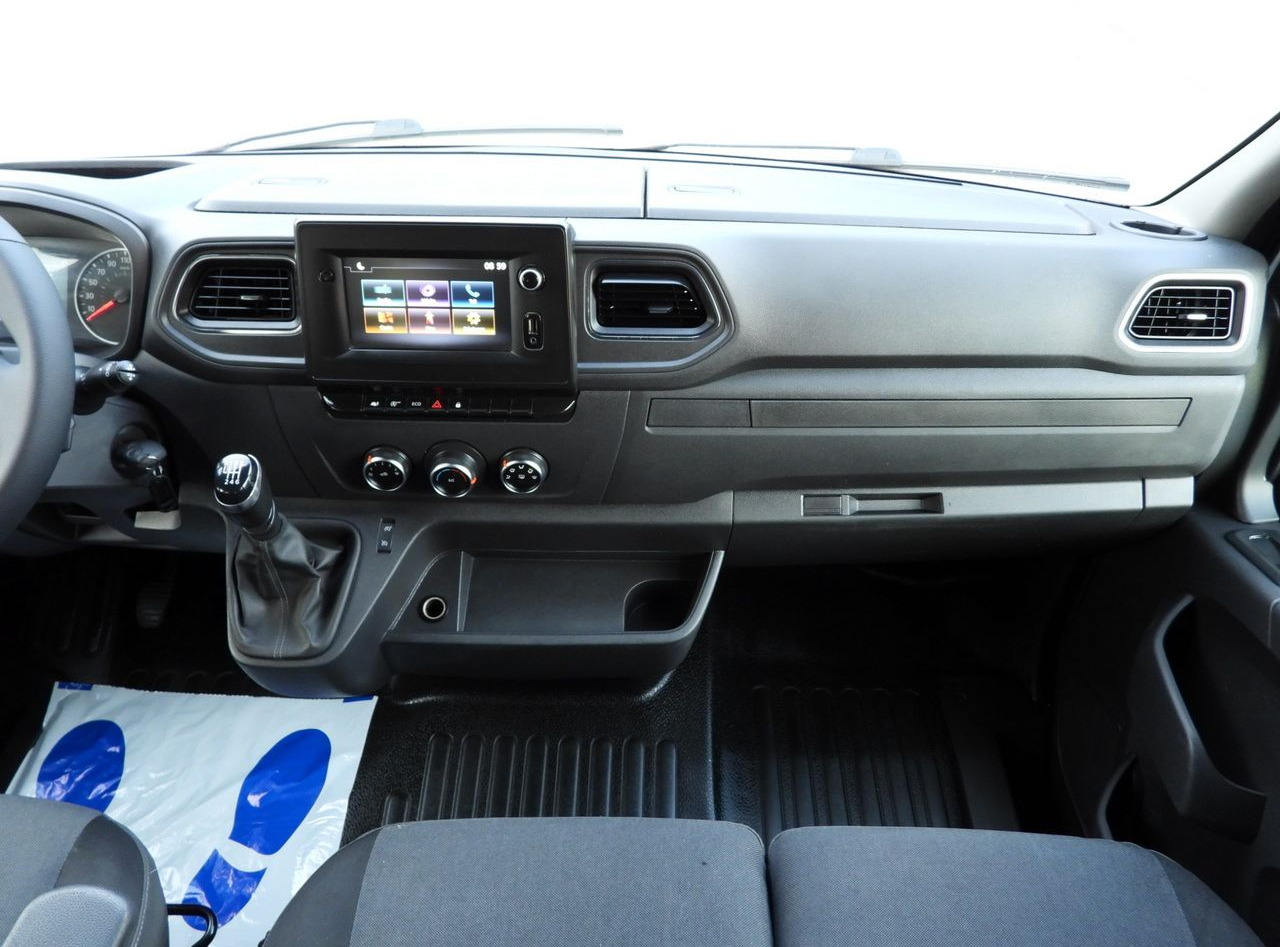 Dodávka sklápěč RENAULT MASTER TIPPER DOUBLE CABIN DOKA 7 SEATS CRUISE CONTROL NAVIGATION LED LIGHTS AIR CONDITIONING  145HP: obrázek 29 Dodávka sklápěč RENAULT MASTER TIPPER DOUBLE CABIN DOKA 7 SEATS CRUISE CONTROL NAVIGATION LED LIGHTS AIR CONDITIONING  145HP: obrázek 29