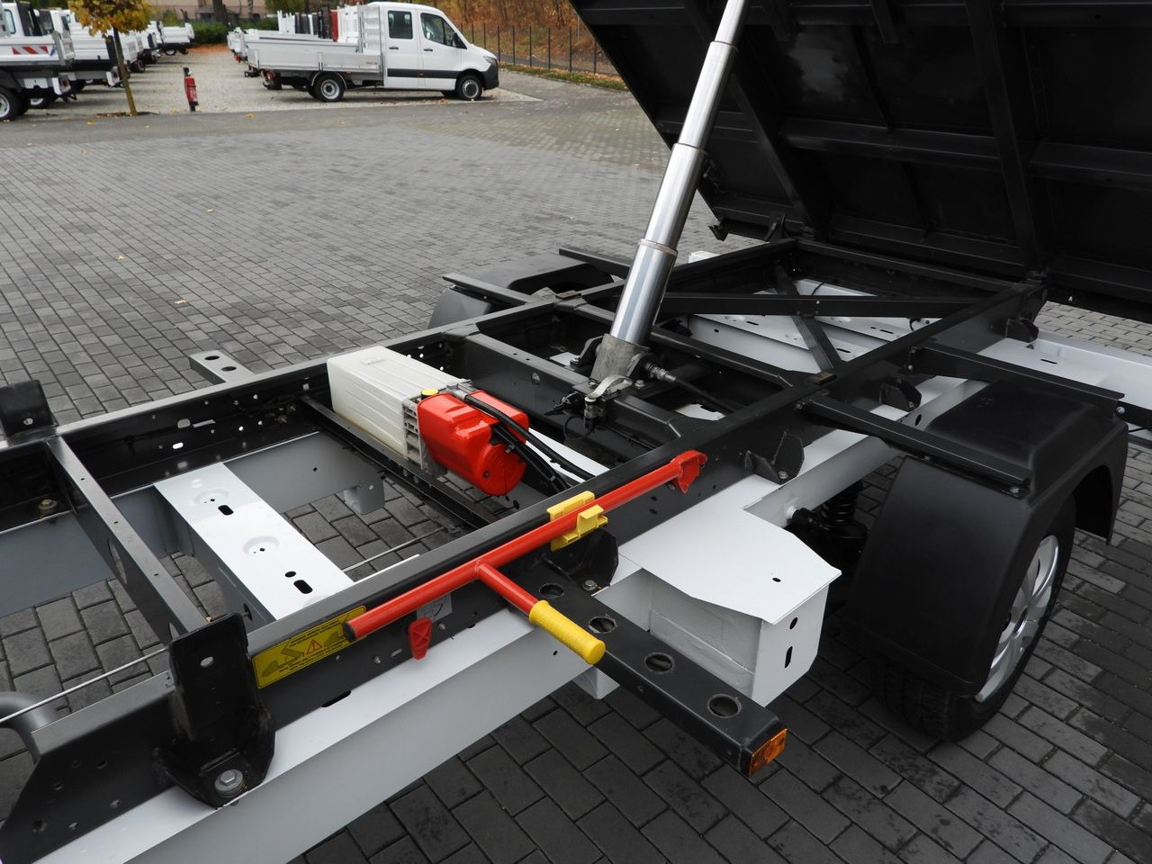 Dodávka sklápěč RENAULT MASTER TIPPER DOUBLE CABIN DOKA 7 SEATS CRUISE CONTROL NAVIGATION LED LIGHTS AIR CONDITIONING  145HP: obrázek 20 Dodávka sklápěč RENAULT MASTER TIPPER DOUBLE CABIN DOKA 7 SEATS CRUISE CONTROL NAVIGATION LED LIGHTS AIR CONDITIONING  145HP: obrázek 20