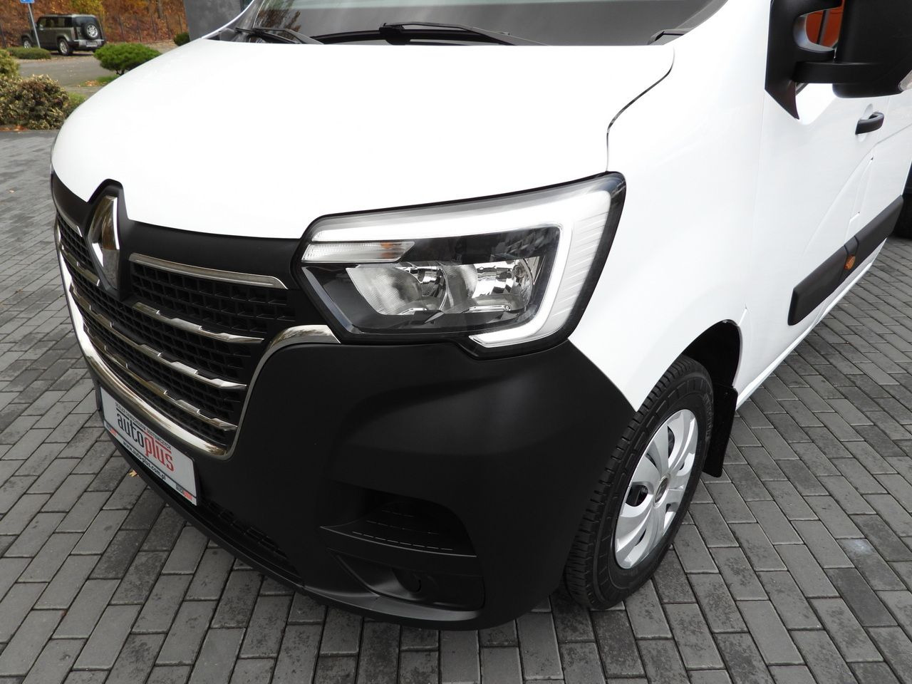 Dodávka sklápěč RENAULT MASTER TIPPER DOUBLE CABIN DOKA 7 SEATS CRUISE CONTROL NAVIGATION LED LIGHTS AIR CONDITIONING  145HP: obrázek 18 Dodávka sklápěč RENAULT MASTER TIPPER DOUBLE CABIN DOKA 7 SEATS CRUISE CONTROL NAVIGATION LED LIGHTS AIR CONDITIONING  145HP: obrázek 18