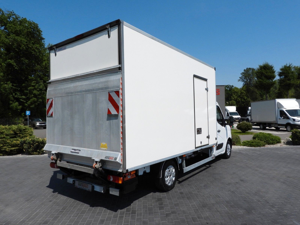 Renault MASTER KOFFER AUFZUG 8 PALETTEN TEMPOMAT LED - Dodávka skřín: obrázek 3 Renault MASTER KOFFER AUFZUG 8 PALETTEN TEMPOMAT LED - Dodávka skřín: obrázek 3