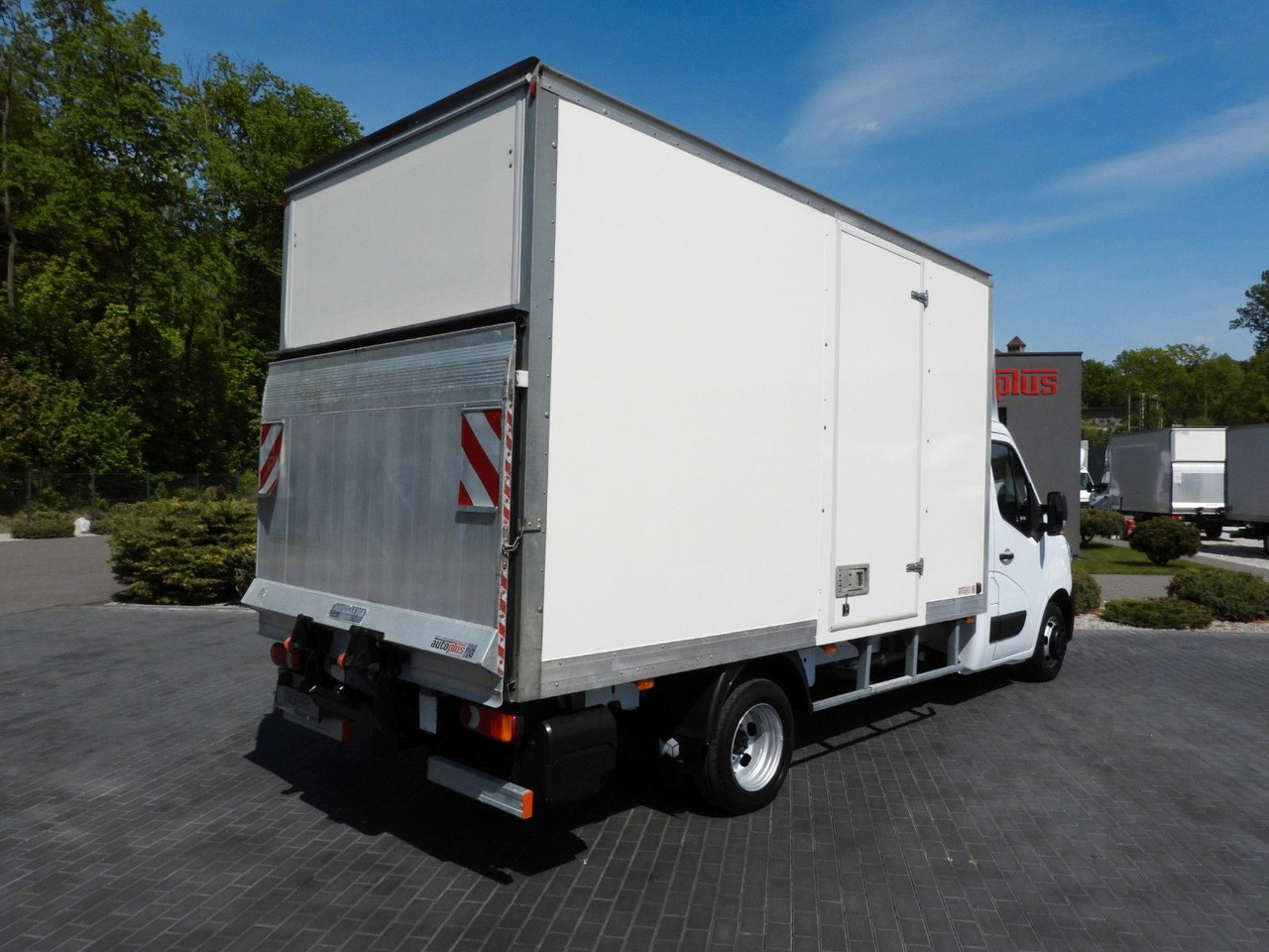 Renault MASTER KOFFER AUFZUG 8 PALETTEN TEMPOMAT NAVI - Dodávka skřín: obrázek 3 Renault MASTER KOFFER AUFZUG 8 PALETTEN TEMPOMAT NAVI - Dodávka skřín: obrázek 3