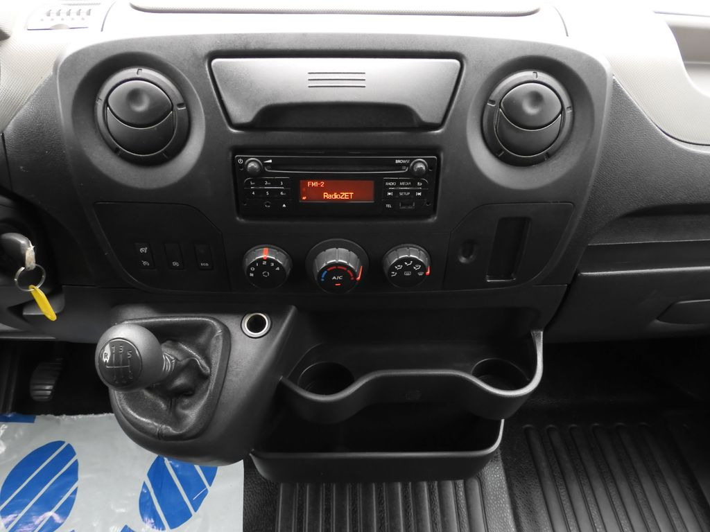 Plachtová dodávka, Dodávka s dvojitou kabinou Renault MASTER PRITSCHE PLANE 8 PALET A/C TEMPOMAT: obrázek 25