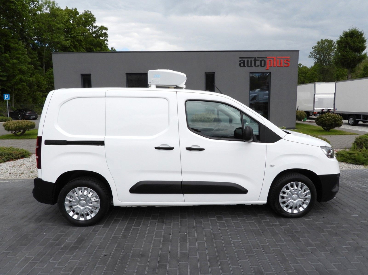 Toyota PROACE CITY KÜHLKASTENWAGEN -15*C  TEMPOMAT A/C leasing Toyota PROACE CITY KÜHLKASTENWAGEN -15*C  TEMPOMAT A/C: obrázek 7