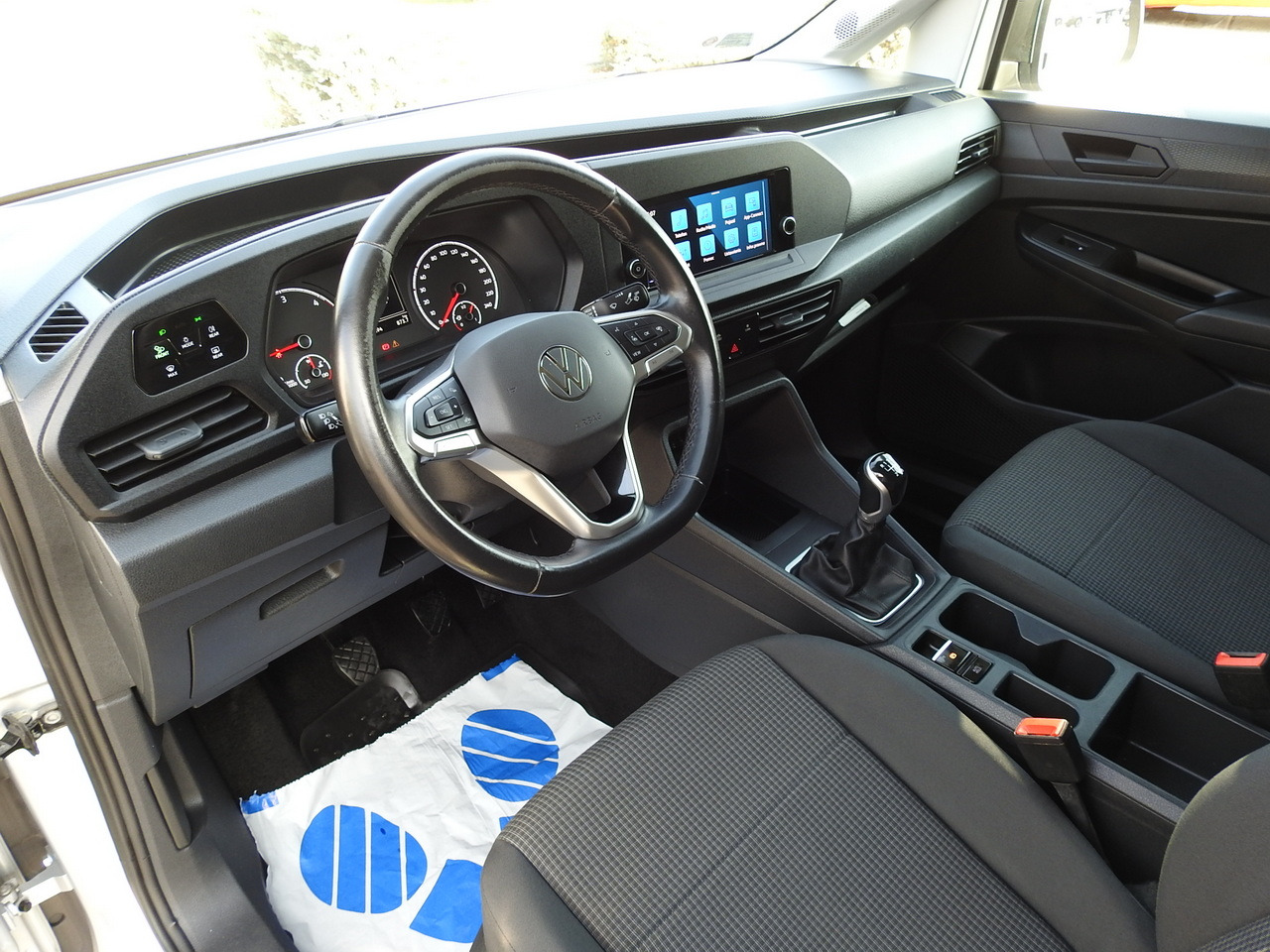 VOLKSWAGEN CADDY REFRIGERATOR VAN -20*C HEATING FUNCTION POWER SUPPLY 230V CRUISE CONTROL LED LIGHTS AIR CONDITIONING 100HP - Chladící dodávka: obrázek 2 VOLKSWAGEN CADDY REFRIGERATOR VAN -20*C HEATING FUNCTION POWER SUPPLY 230V CRUISE CONTROL LED LIGHTS AIR CONDITIONING 100HP - Chladící dodávka: obrázek 2