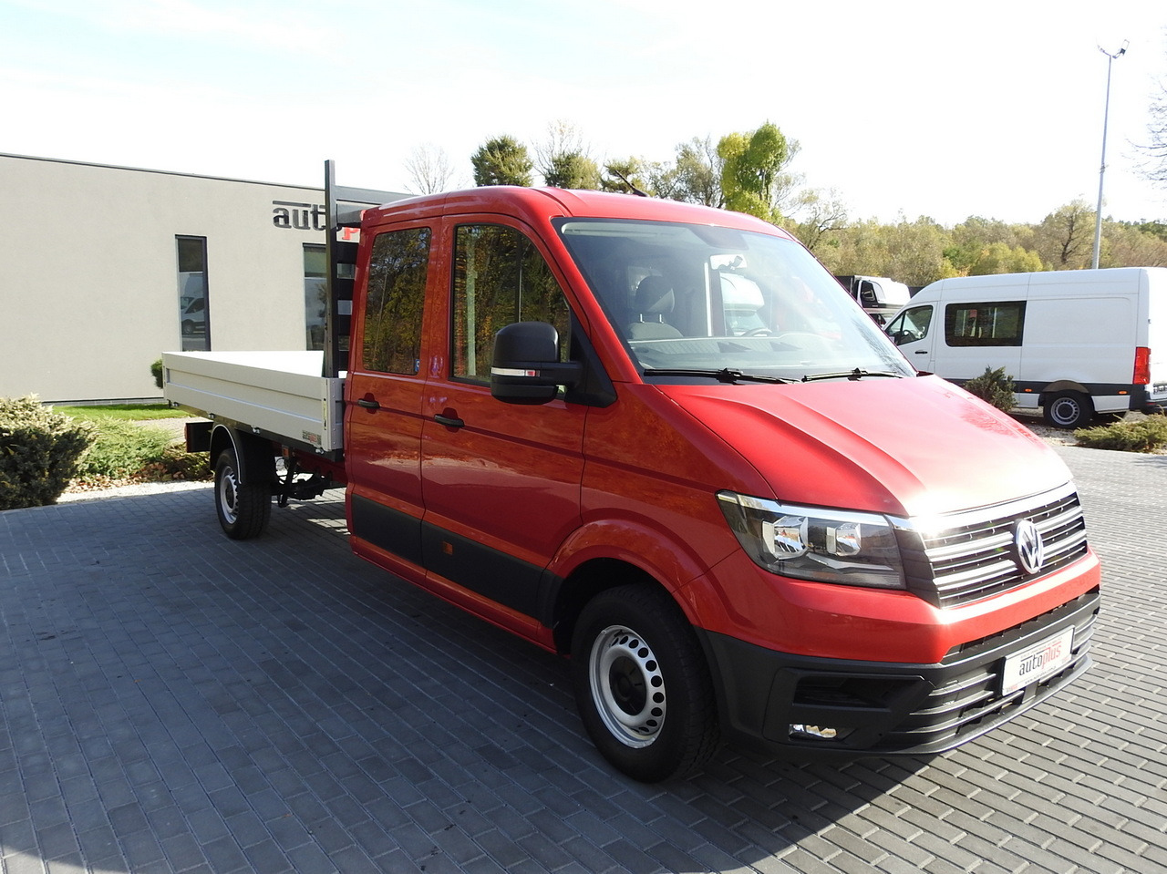 VOLKSWAGEN CRAFTER STAKE BODY DOUBLE CABIN DOKA 7 SEATS AIR CONDITIONING 140HP - Dodávka valník: obrázek 4 VOLKSWAGEN CRAFTER STAKE BODY DOUBLE CABIN DOKA 7 SEATS AIR CONDITIONING 140HP - Dodávka valník: obrázek 4