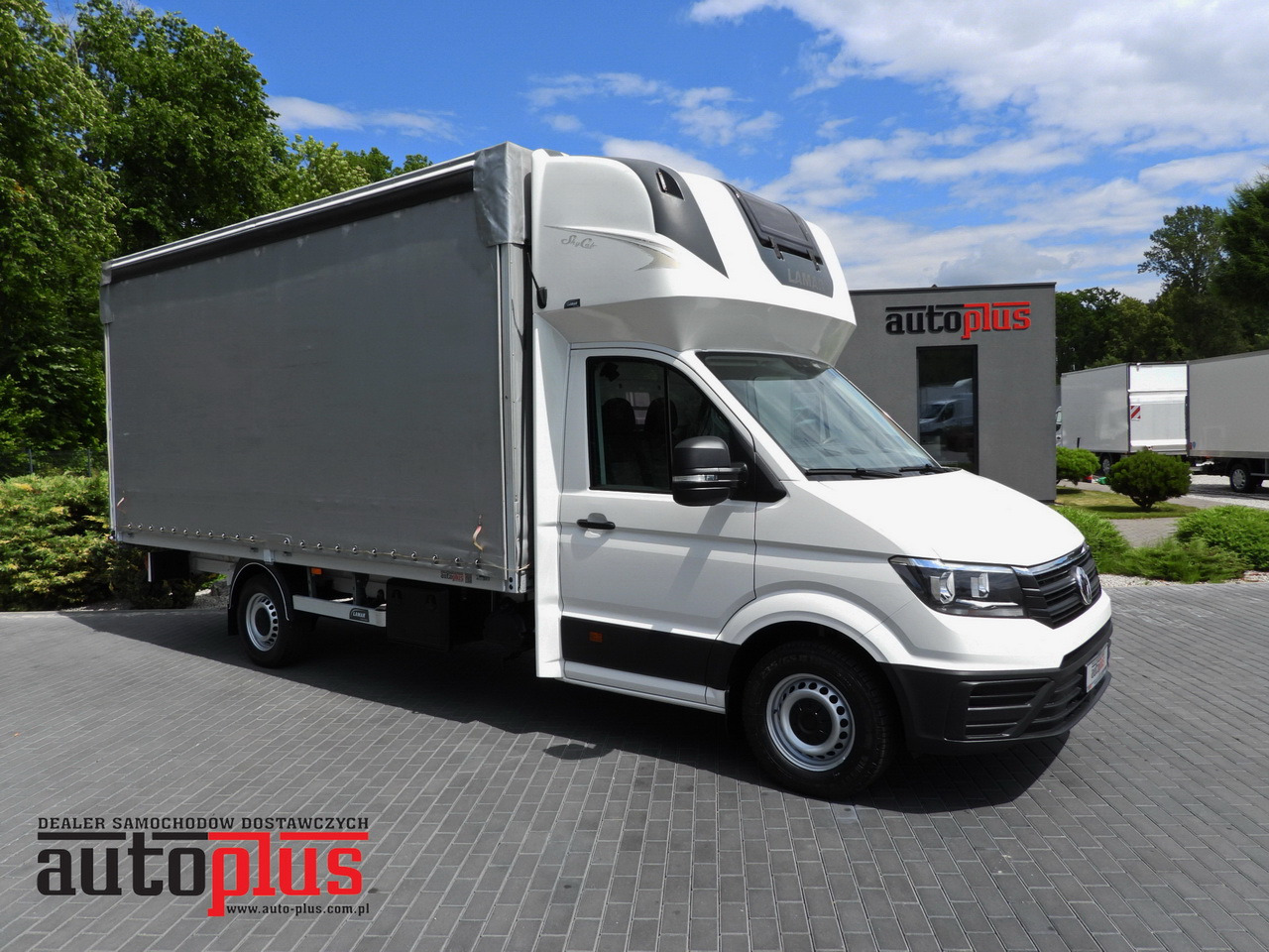 VOLKSWAGEN CRAFTER TARPAULIN 10 PALLETS WEBASTO CRUISE CONTROL AIR CONDITIONING 180HP - Plachtová dodávka: obrázek 1 VOLKSWAGEN CRAFTER TARPAULIN 10 PALLETS WEBASTO CRUISE CONTROL AIR CONDITIONING 180HP - Plachtová dodávka: obrázek 1
