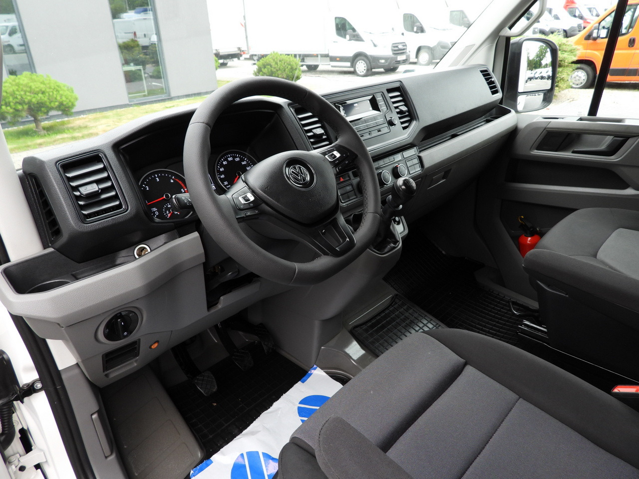 VOLKSWAGEN CRAFTER  TARPAULIN 8 PALLETS WEBASTO CRUISE CONTROL LED LIGHTS AIR CONDITIONING  180HP - Plachtová dodávka: obrázek 2 VOLKSWAGEN CRAFTER  TARPAULIN 8 PALLETS WEBASTO CRUISE CONTROL LED LIGHTS AIR CONDITIONING  180HP - Plachtová dodávka: obrázek 2