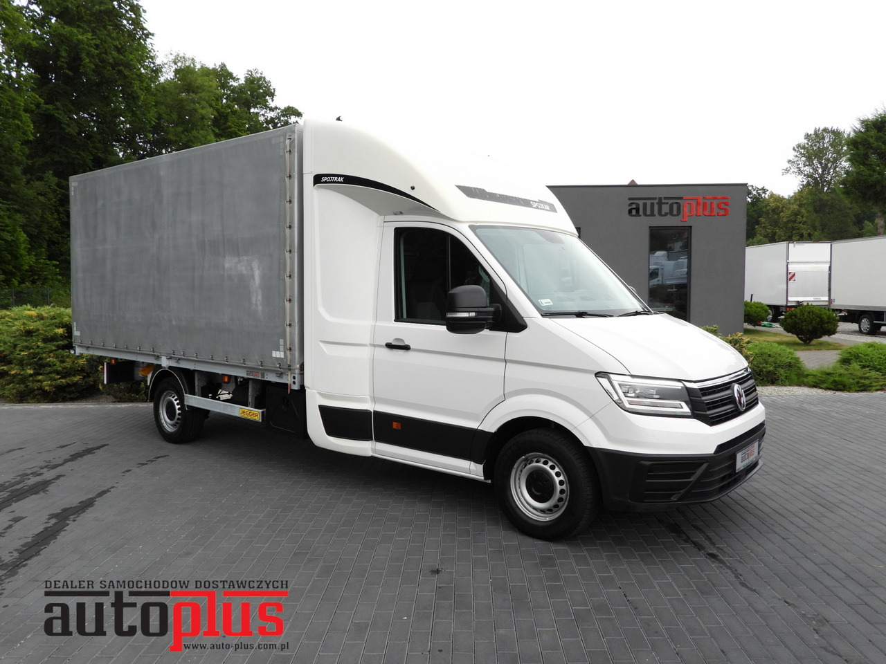 VOLKSWAGEN CRAFTER TARPAULIN 8 PALLETS WEBASTO CRUISE CONTROL LED LIGHTS AIR CONDITIONING 180HP - Plachtová dodávka: obrázek 1 VOLKSWAGEN CRAFTER TARPAULIN 8 PALLETS WEBASTO CRUISE CONTROL LED LIGHTS AIR CONDITIONING 180HP - Plachtová dodávka: obrázek 1