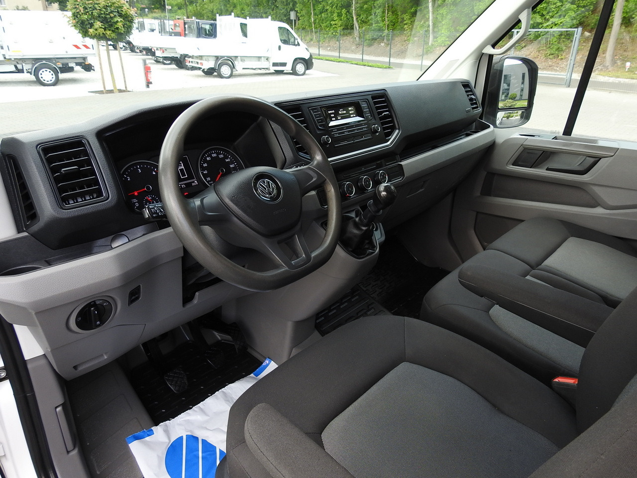 VOLKSWAGEN CRAFTER TIPPER CRUISE CONTROL 100HP - Dodávka sklápěč: obrázek 2 VOLKSWAGEN CRAFTER TIPPER CRUISE CONTROL 100HP - Dodávka sklápěč: obrázek 2