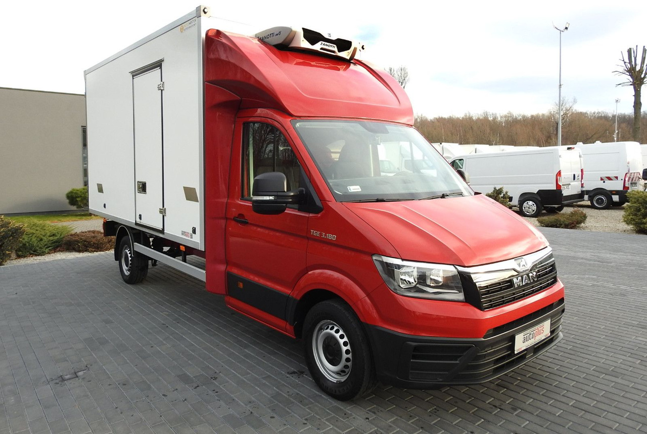 Volkswagen CRAFTER KÜHLKOFFER -5*C 8 PALETEN HEIZFUNKTION - Chladící dodávka: obrázek 4 Volkswagen CRAFTER KÜHLKOFFER -5*C 8 PALETEN HEIZFUNKTION - Chladící dodávka: obrázek 4