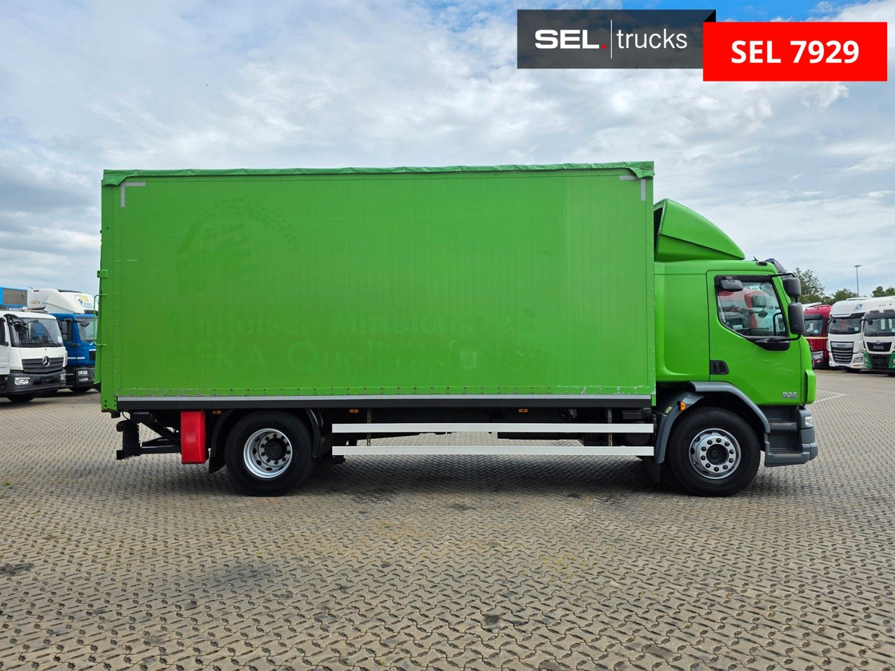 DAF FA LF 55.300 / Ladebordwand + Kofferseite - Plachtový nákladní auto: obrázek 4 DAF FA LF 55.300 / Ladebordwand + Kofferseite - Plachtový nákladní auto: obrázek 4