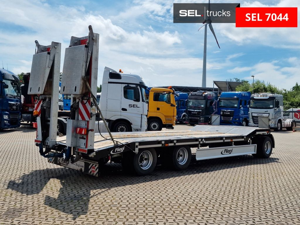 Fliegl DTS 300 / Rampen - Podvalníkový přívěs: obrázek 5 Fliegl DTS 300 / Rampen - Podvalníkový přívěs: obrázek 5