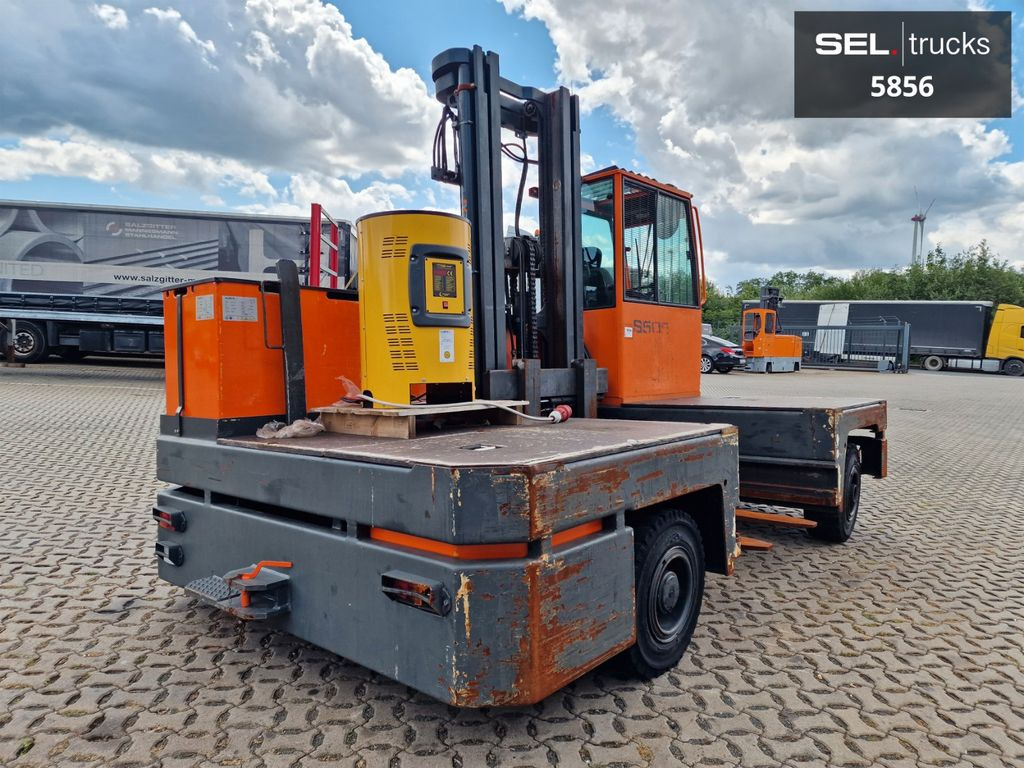 Hubtex S50E Seiten Stapler / 2011 / 9.086 h Hubtex S50E Seiten Stapler / 2011 / 9.086 h - Boční vozík: obrázek 5 Hubtex S50E Seiten Stapler / 2011 / 9.086 h Hubtex S50E Seiten Stapler / 2011 / 9.086 h - Boční vozík: obrázek 5