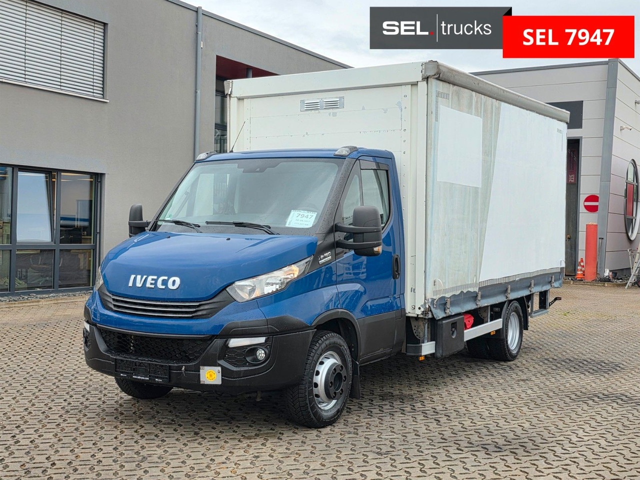 Iveco Daily 70C18 Hi-Matic / Ladebordwand / 3 Sitzen - Plachtová dodávka: obrázek 1 Iveco Daily 70C18 Hi-Matic / Ladebordwand / 3 Sitzen - Plachtová dodávka: obrázek 1