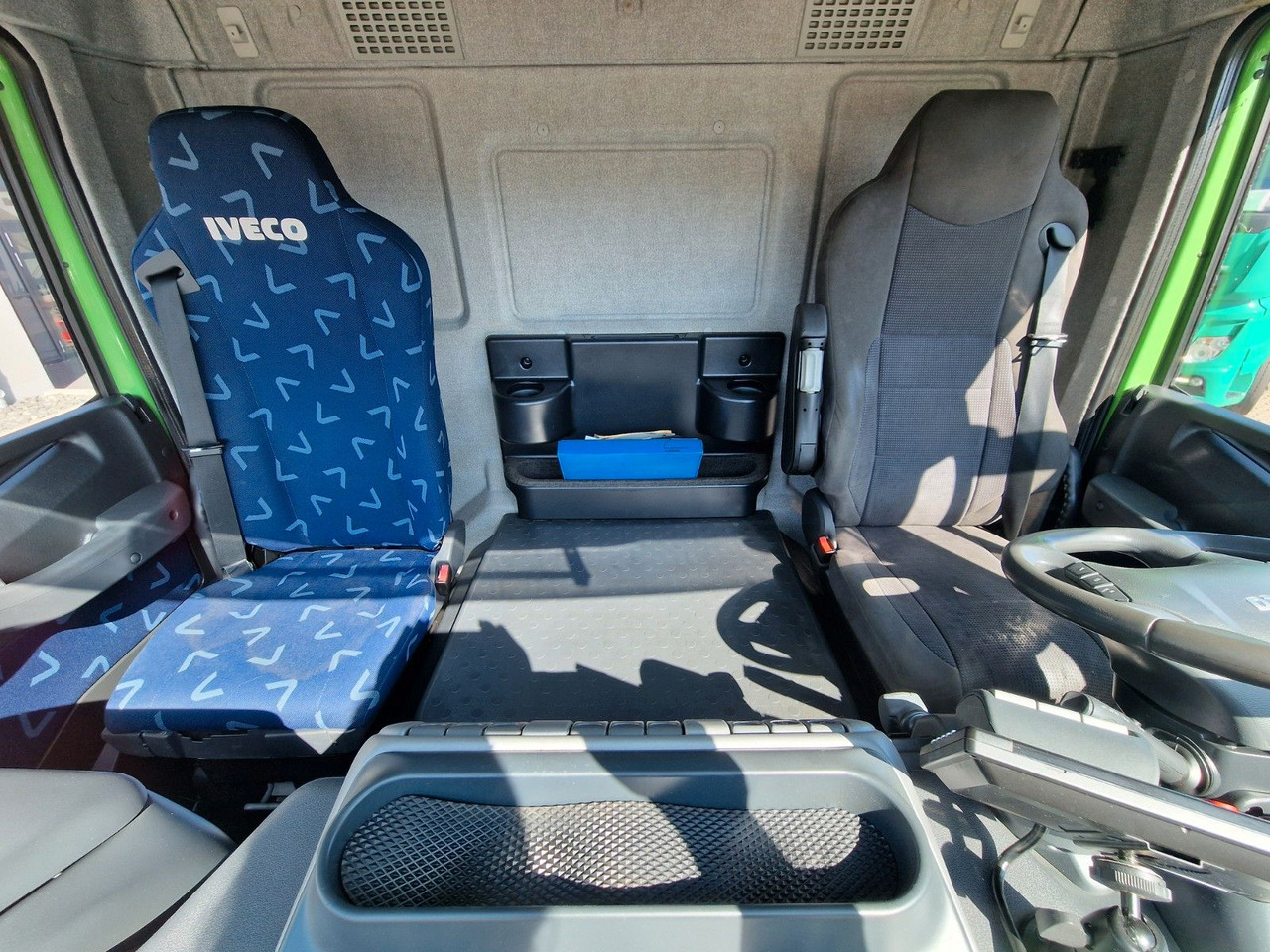 Skříňový nákladní auto Iveco Stralis 360 / Ladebordwand: obrázek 21