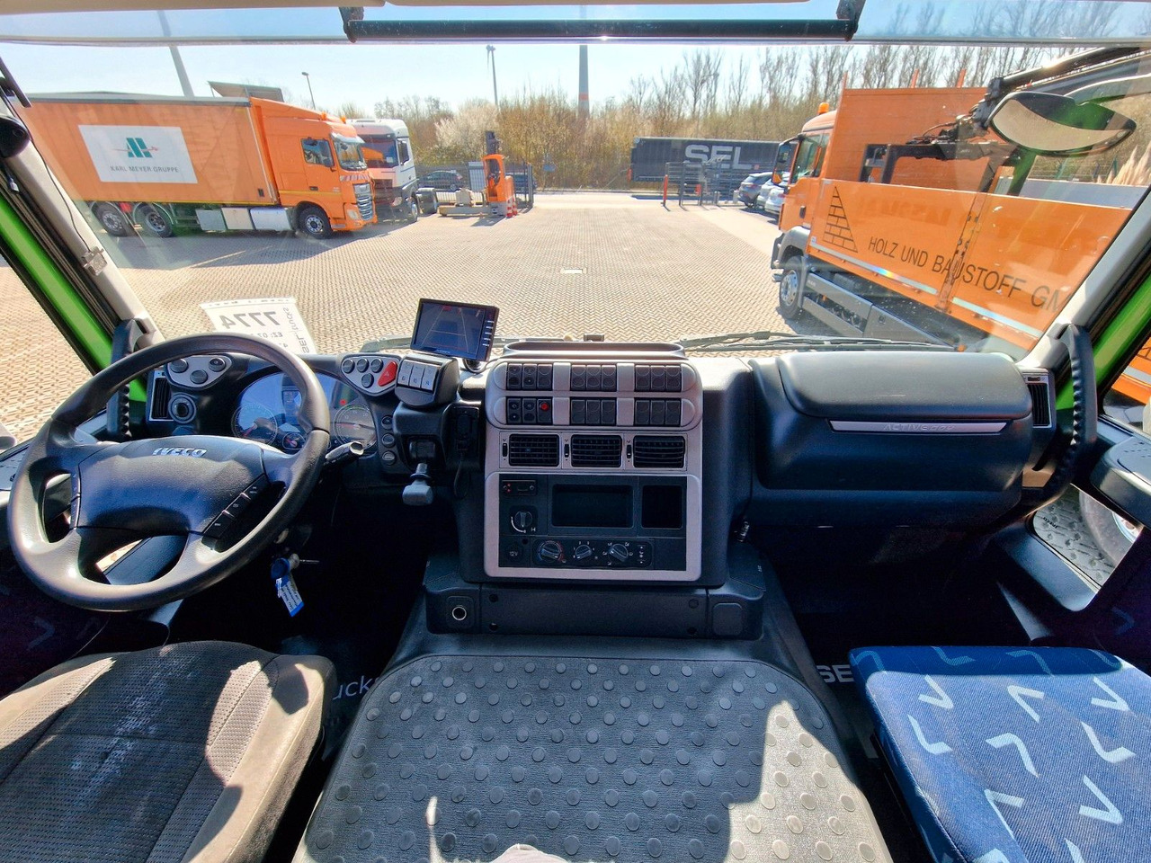 Skříňový nákladní auto Iveco Stralis 360 / Ladebordwand: obrázek 22