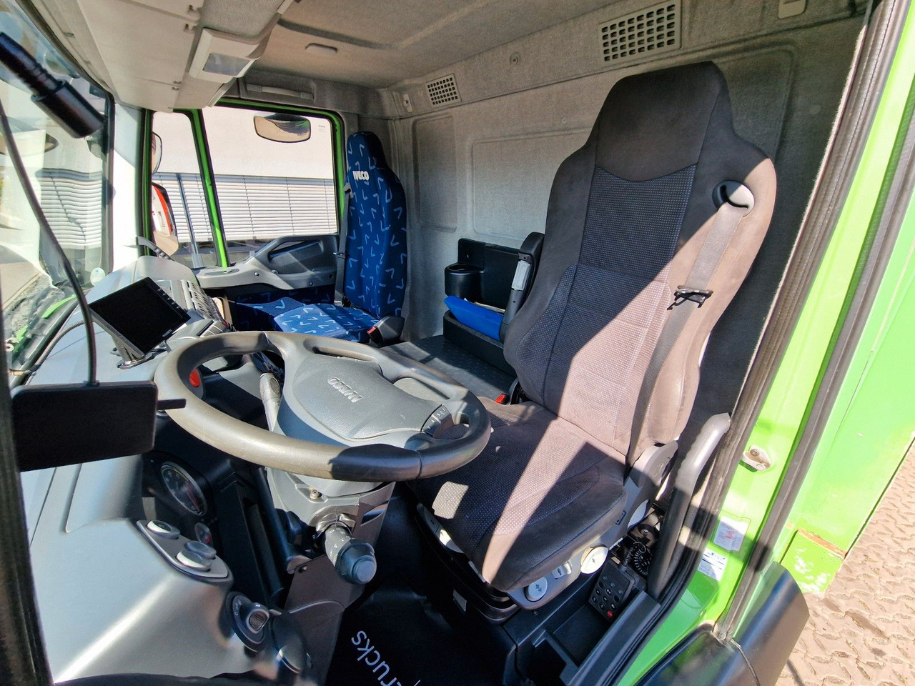 Skříňový nákladní auto Iveco Stralis 360 / Ladebordwand: obrázek 18