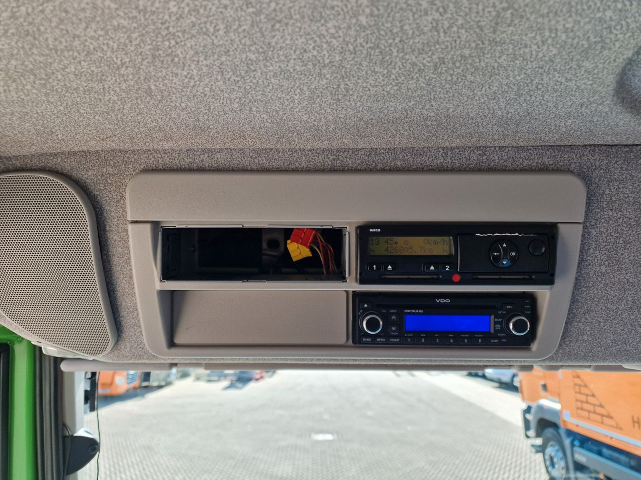 Skříňový nákladní auto Iveco Stralis 360 / Ladebordwand: obrázek 25