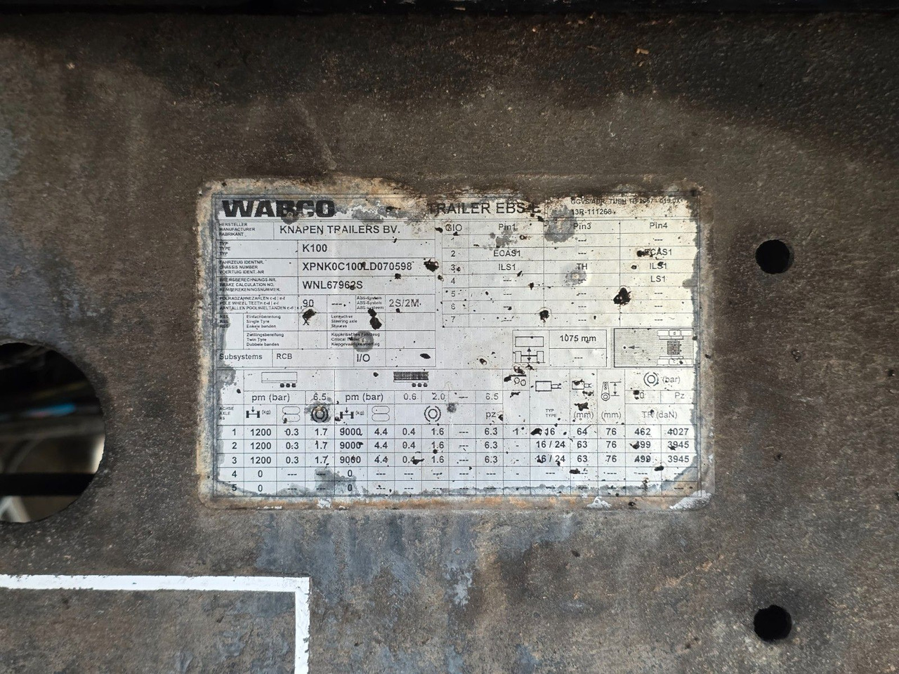 S posuvnou podlahou návěs Knapen K100 / Liftachse: obrázek 47 S posuvnou podlahou návěs Knapen K100 / Liftachse: obrázek 47