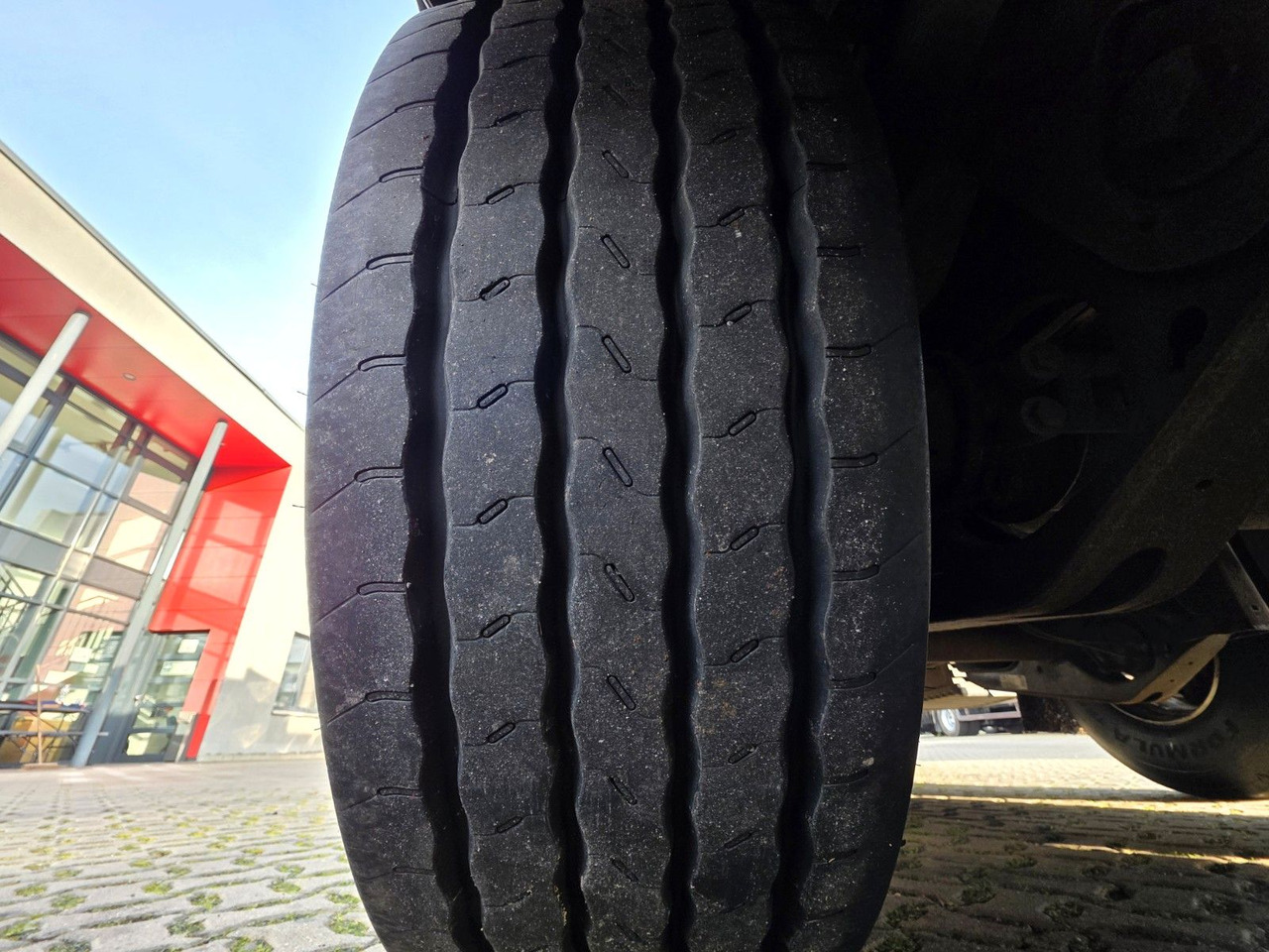 S posuvnou podlahou návěs Knapen K100 / Liftachse: obrázek 41 S posuvnou podlahou návěs Knapen K100 / Liftachse: obrázek 41