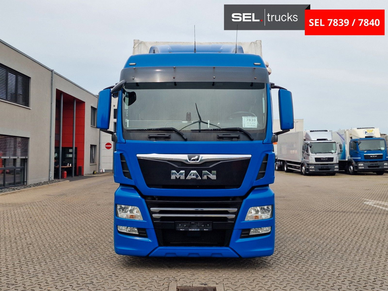 MAN TGX 18.500 4x2 LL-U /Intarder/Druchlade/Hubdach - Plachtový nákladní auto: obrázek 2 MAN TGX 18.500 4x2 LL-U /Intarder/Druchlade/Hubdach - Plachtový nákladní auto: obrázek 2