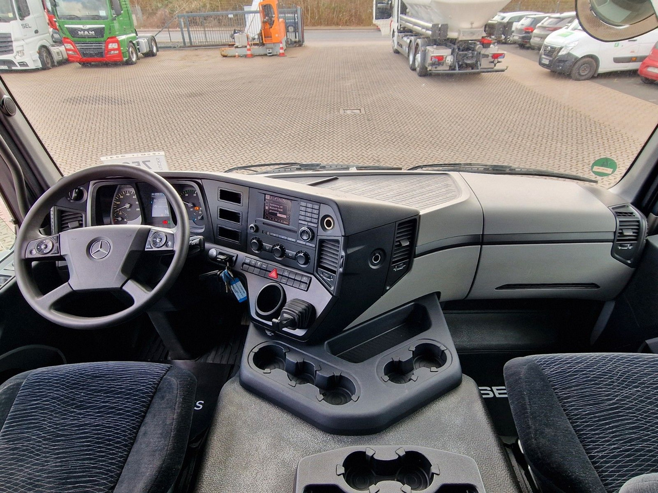 Plachtový nákladní auto Mercedes-Benz Antos 1840 / Ladebordwand: obrázek 23