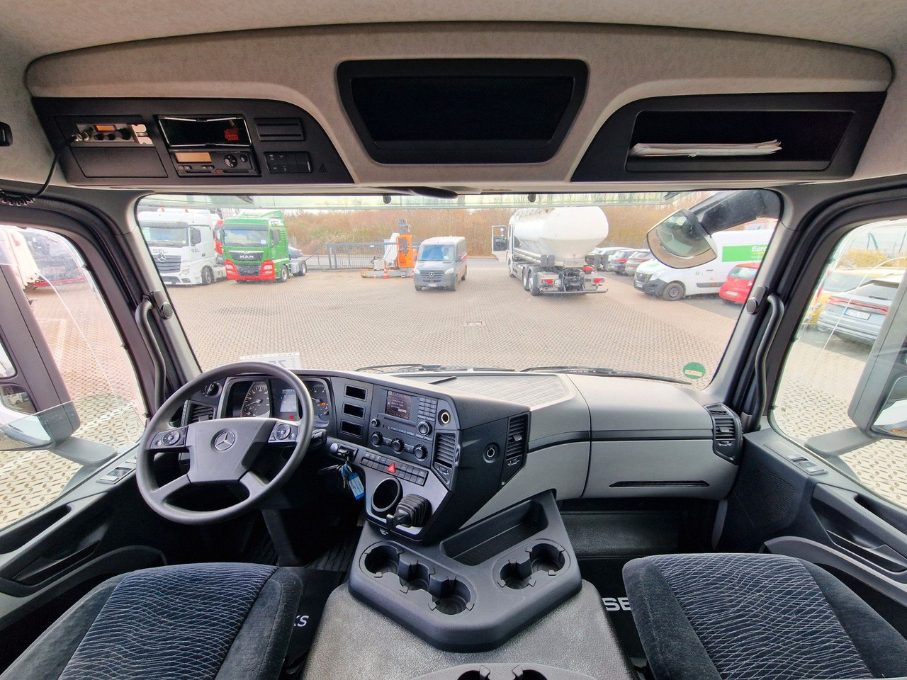Plachtový nákladní auto Mercedes-Benz Antos 1840 / Ladebordwand: obrázek 20