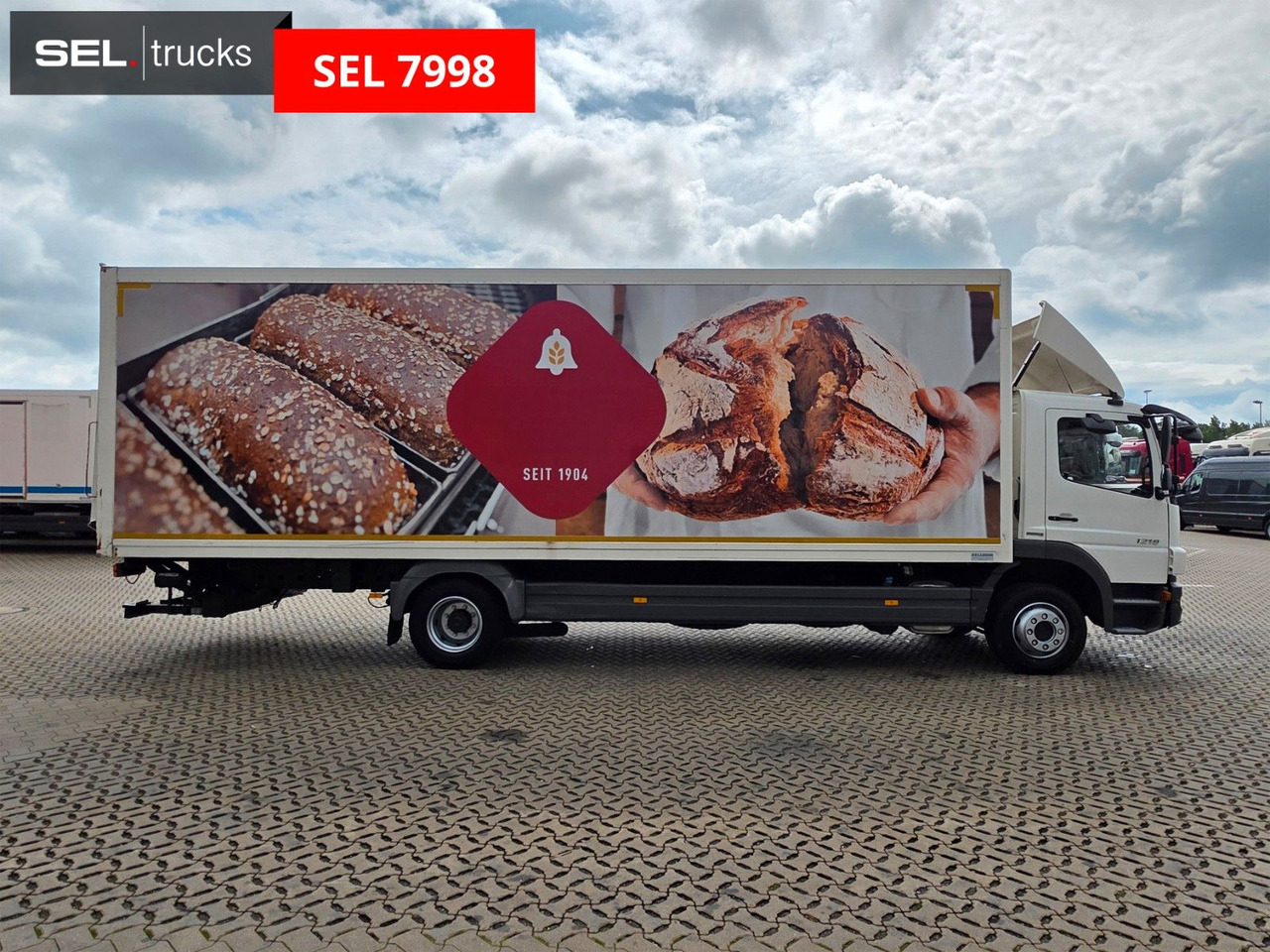 Mercedes-Benz Atego 1218 / Ladebordwand / Rückfahrkam. / 8,24m - Skříňový nákladní auto: obrázek 4 Mercedes-Benz Atego 1218 / Ladebordwand / Rückfahrkam. / 8,24m - Skříňový nákladní auto: obrázek 4