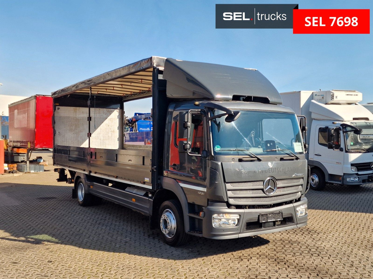 Mercedes-Benz Atego 1221 / Ladebordwand - Plachtový nákladní auto: obrázek 3 Mercedes-Benz Atego 1221 / Ladebordwand - Plachtový nákladní auto: obrázek 3