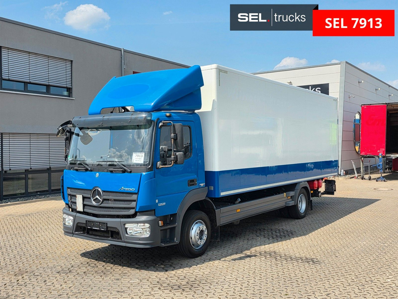 Mercedes-Benz Atego 1221 / Ladebordwand - Skříňový nákladní auto: obrázek 1 Mercedes-Benz Atego 1221 / Ladebordwand - Skříňový nákladní auto: obrázek 1