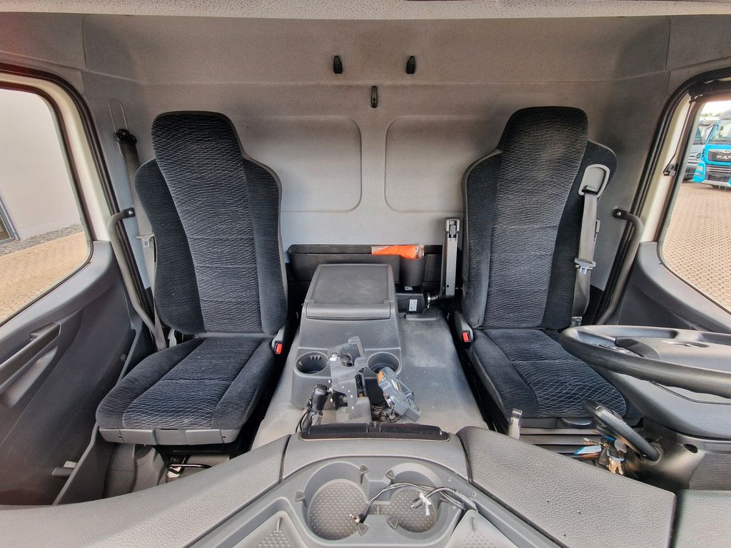 Chladírenský nákladní automobil Mercedes-Benz Atego 1530 / Doppelverdampfer / Ladebordwand: obrázek 21
