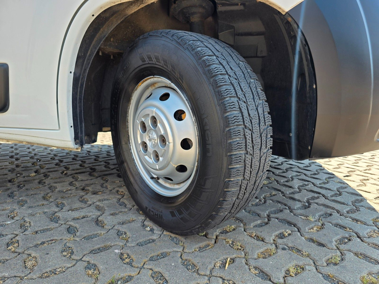 Dodávka skřín Peugeot Boxer / Ladebordwand / Klimaanlage /  3 Sitzen: obrázek 28