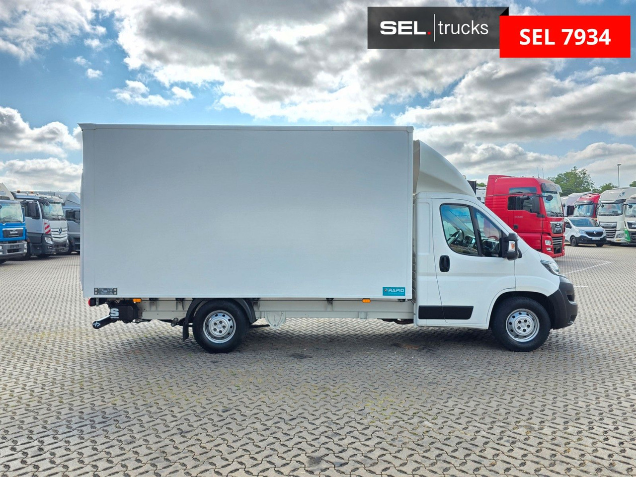 Peugeot Boxer / Ladebordwand / Klimaanlage / 3 Sitzen - Dodávka skřín: obrázek 4 Peugeot Boxer / Ladebordwand / Klimaanlage / 3 Sitzen - Dodávka skřín: obrázek 4