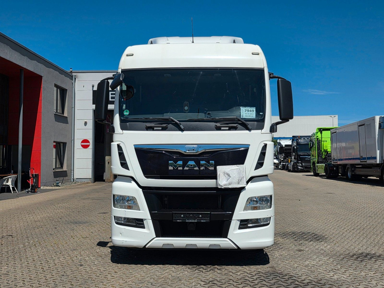 MAN TGX 18.400 4X2 LLS-U / ZF Intarder / Hubkupplung - Tahač: obrázek 4 MAN TGX 18.400 4X2 LLS-U / ZF Intarder / Hubkupplung - Tahač: obrázek 4