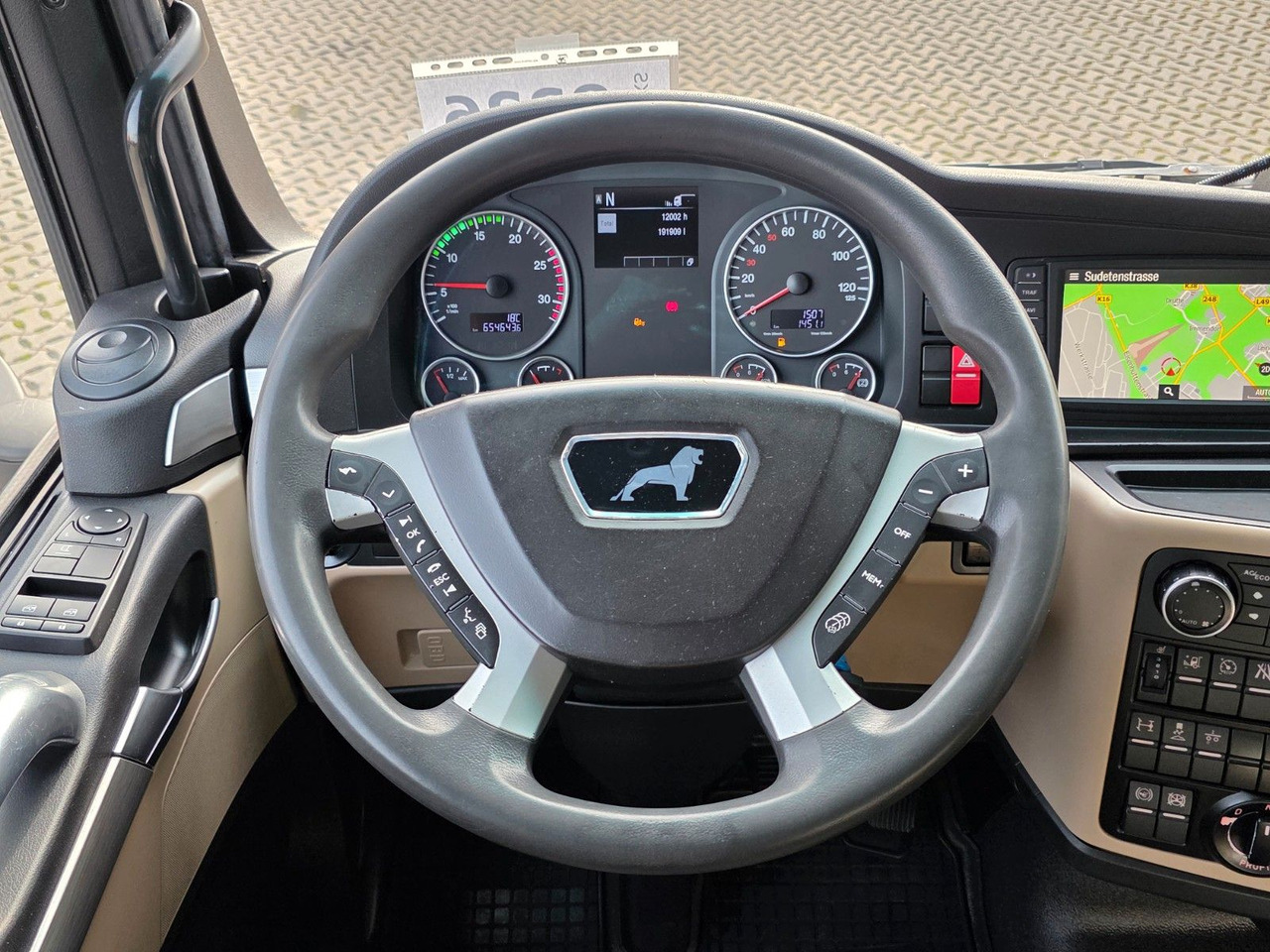 Tahač MAN TGX 18.460 4X2 LLS-U / Retarder / 2 Tanks: obrázek 39 Tahač MAN TGX 18.460 4X2 LLS-U / Retarder / 2 Tanks: obrázek 39