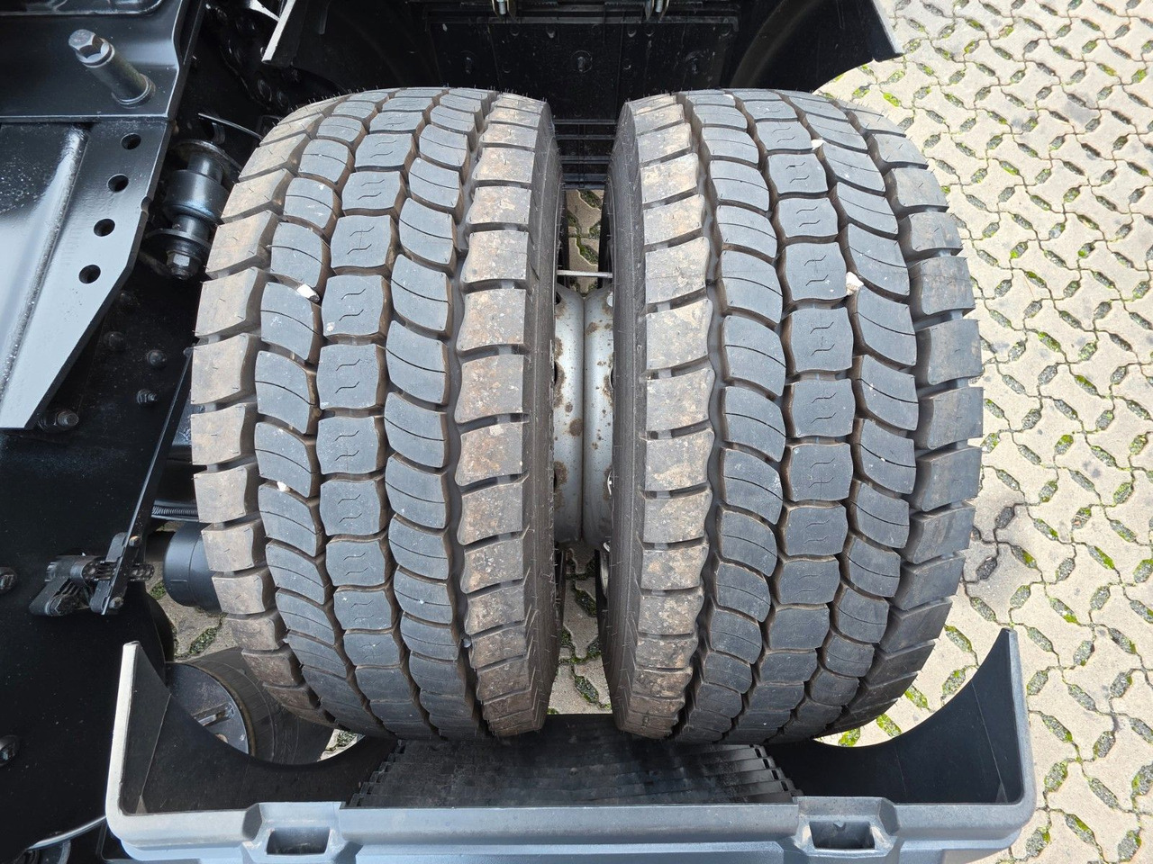 Tahač MAN TGX 18.460 4X2 LLS-U / Retarder / 2 Tanks: obrázek 50 Tahač MAN TGX 18.460 4X2 LLS-U / Retarder / 2 Tanks: obrázek 50