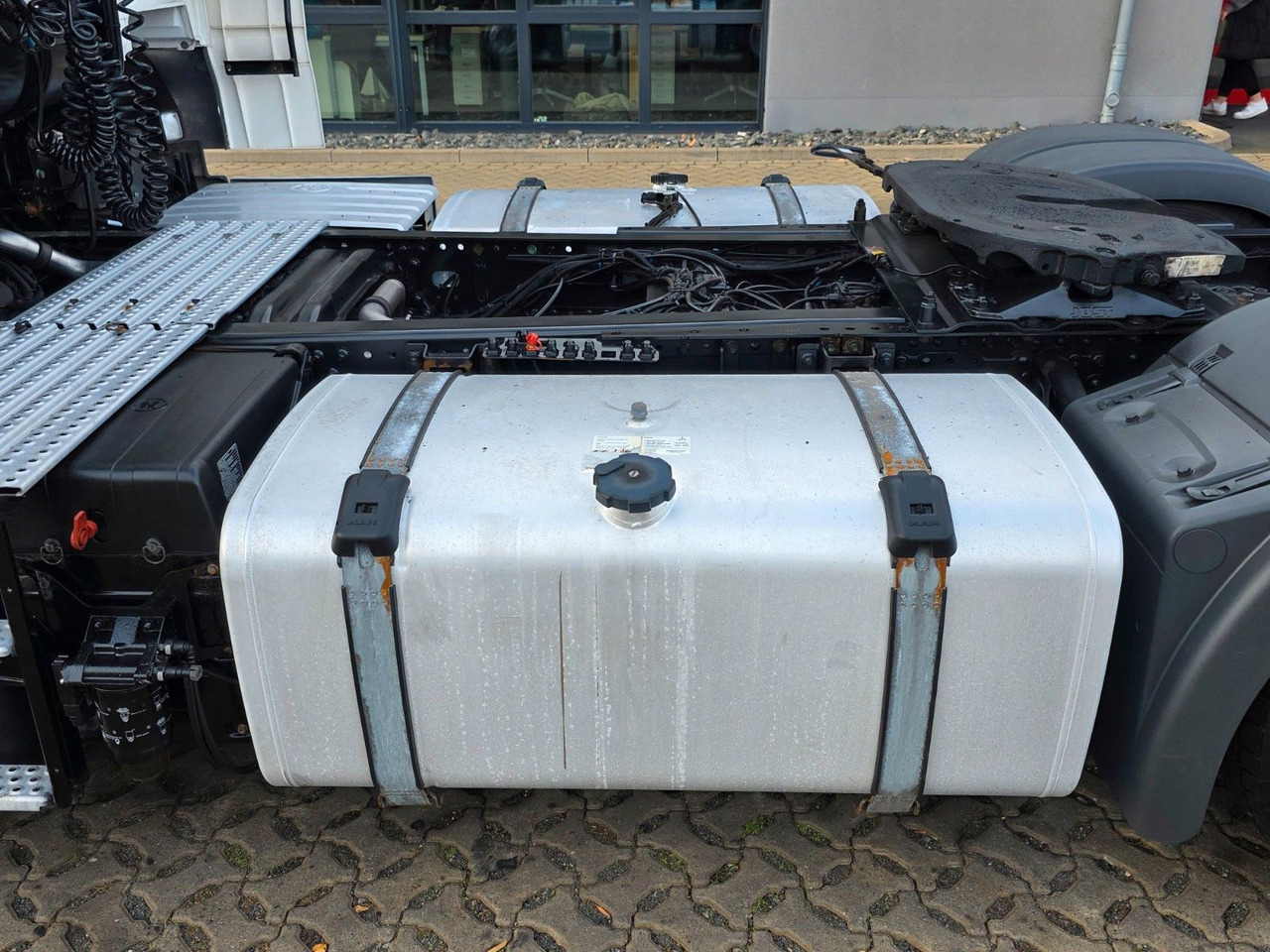 Tahač MAN TGX 18.460 4X2 LLS-U / Retarder / 2 Tanks: obrázek 15 Tahač MAN TGX 18.460 4X2 LLS-U / Retarder / 2 Tanks: obrázek 15