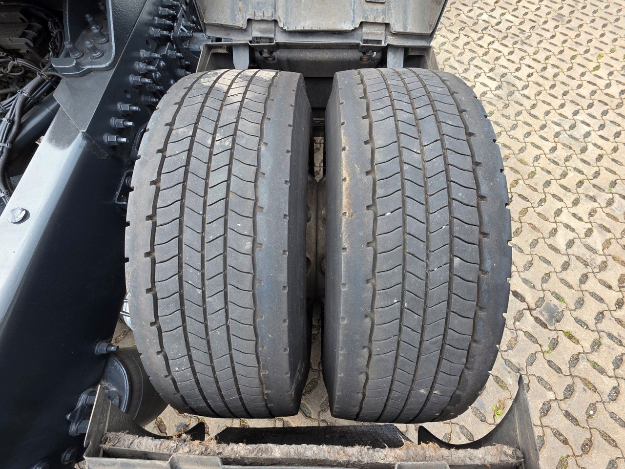 Tahač Volvo FH 460 / Alu-Felgen / Standklimaanlage: obrázek 28