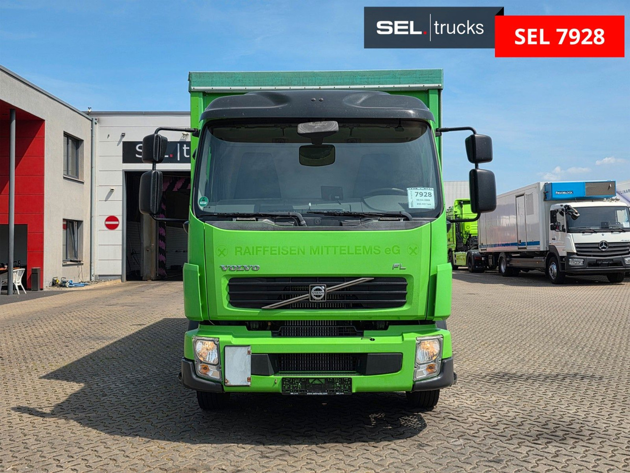 Volvo FL 240 - Plachtový nákladní auto: obrázek 2 Volvo FL 240 - Plachtový nákladní auto: obrázek 2