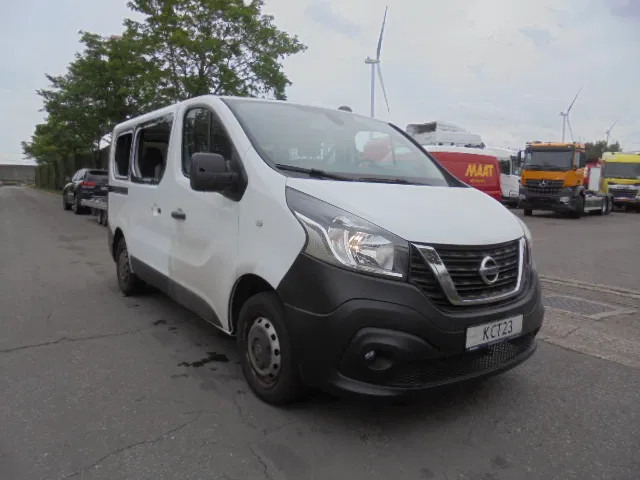 Nissan NV 300 - Autobus: obrázek 3 Nissan NV 300 - Autobus: obrázek 3