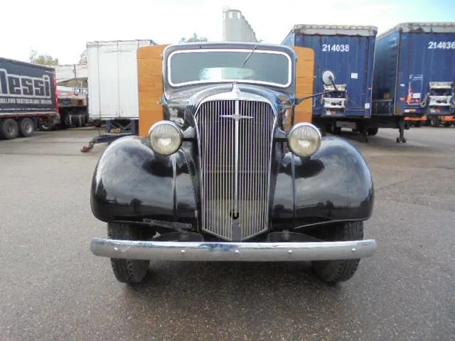 Chevrolet 1 1/2 TON FLATBED - Nákladní automobil valníkový/ Plošinový: obrázek 2 Chevrolet 1 1/2 TON FLATBED - Nákladní automobil valníkový/ Plošinový: obrázek 2