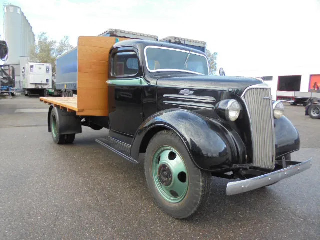 Chevrolet 1 1/2 TON FLATBED - Nákladní automobil valníkový/ Plošinový: obrázek 3 Chevrolet 1 1/2 TON FLATBED - Nákladní automobil valníkový/ Plošinový: obrázek 3