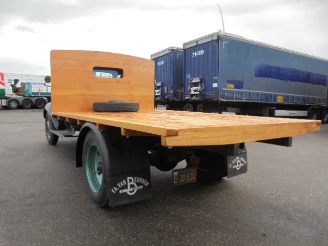 Chevrolet 1 1/2 TON FLATBED - Nákladní automobil valníkový/ Plošinový: obrázek 5 Chevrolet 1 1/2 TON FLATBED - Nákladní automobil valníkový/ Plošinový: obrázek 5
