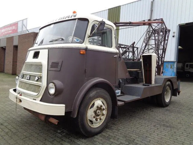 DAF 1300 BB NL KENTEKEN - Auto s hydraulickou rukou: obrázek 1 DAF 1300 BB NL KENTEKEN - Auto s hydraulickou rukou: obrázek 1
