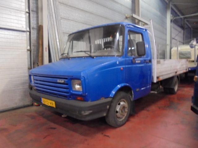 DAF 400 400 - Nákladní automobil valníkový/ Plošinový: obrázek 1 DAF 400 400 - Nákladní automobil valníkový/ Plošinový: obrázek 1