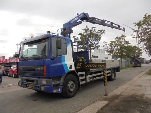DAF 75.270 4X2 NL TRUCK - Auto s hydraulickou rukou: obrázek 1 DAF 75.270 4X2 NL TRUCK - Auto s hydraulickou rukou: obrázek 1