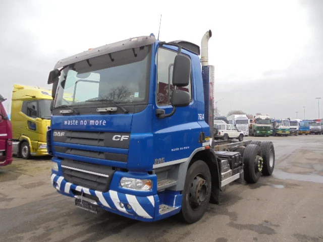 DAF CF 75.250 6X2 - Podvozek s kabinou: obrázek 1 DAF CF 75.250 6X2 - Podvozek s kabinou: obrázek 1