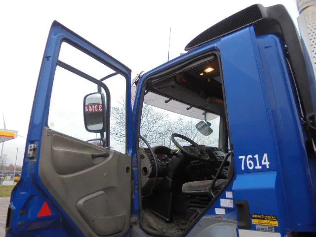 Podvozek s kabinou DAF CF 75.250 6X2: obrázek 9